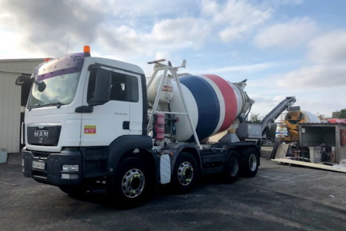 MAN TGS 32.400 8×4 Trompo Hormigonero Cinta THEAM lleno