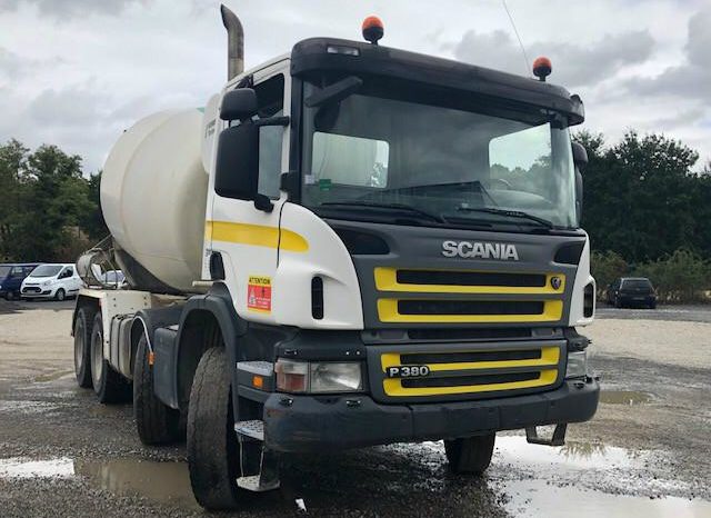 Scania P380 8×4 2009 Mixer lleno