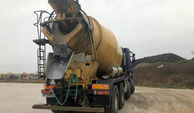 SCANIA R420 8X4 MIXER HORMIGONERO lleno