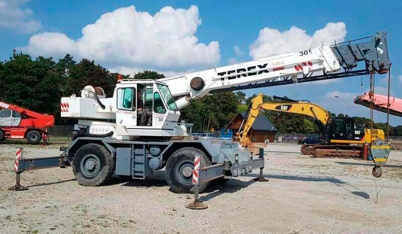 Grúa TEREX A300-1 lleno