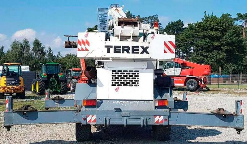 Grúa TEREX A300-1 lleno