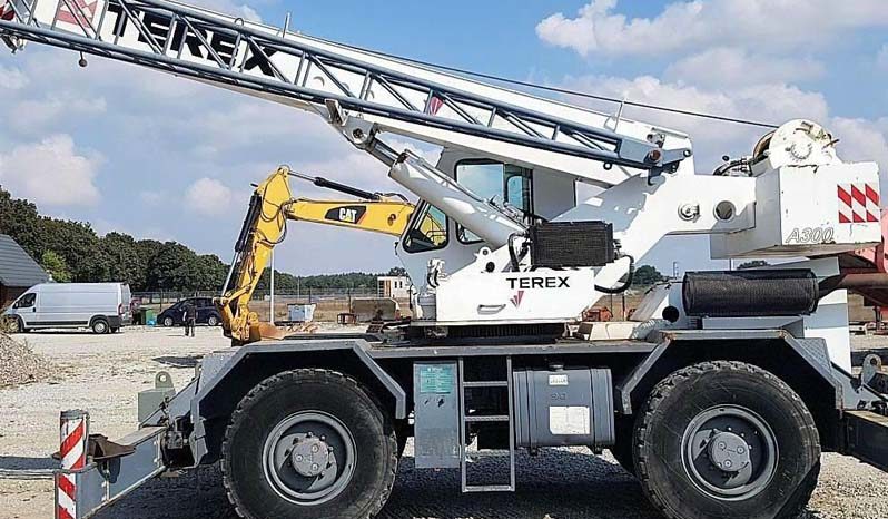 Grúa TEREX A300-1 lleno