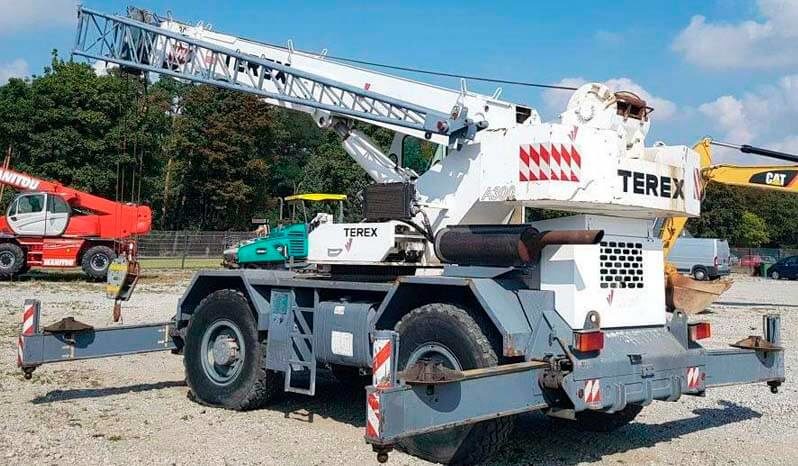 Grúa TEREX A300-1 lleno