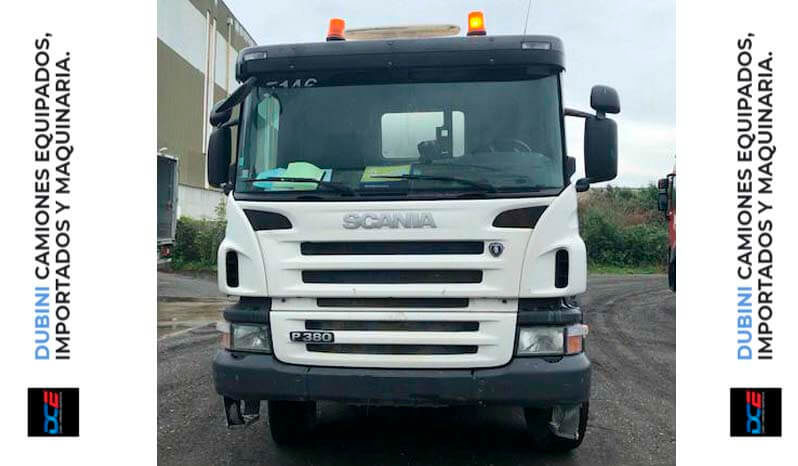 SCANIA P380 8×4 con trompo Cifa 9m3 lleno