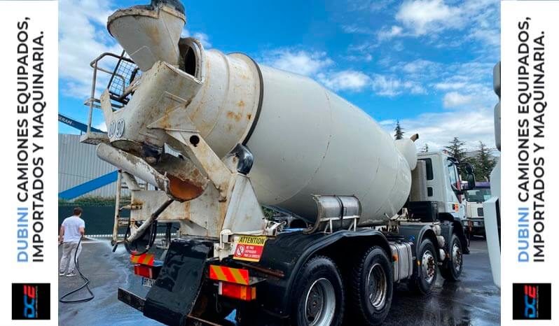 IVECO TRAKKER 8×4 con Trompo Baryval 9.0m3 lleno